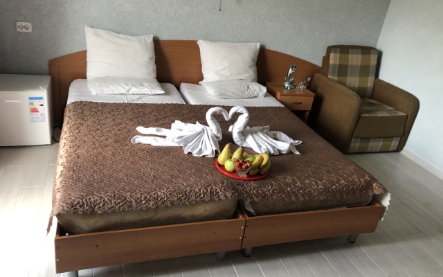 Uyutnyij Prichal Hotel