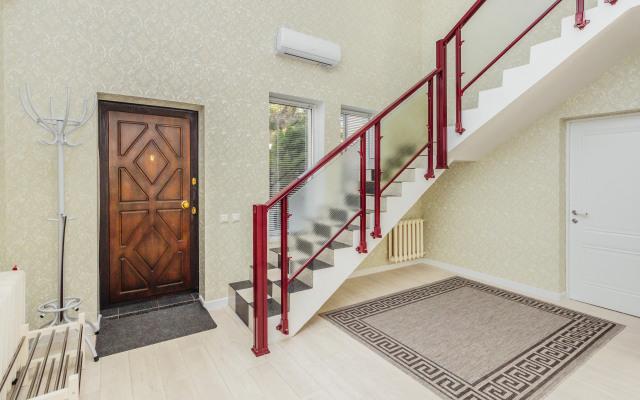 S Basseynom Apartments