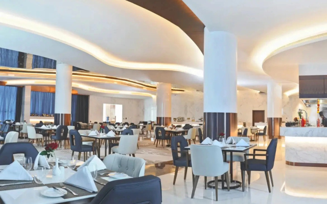 Royal M Hotel & Resort By Gewan Al Aqah Beach - photo 3