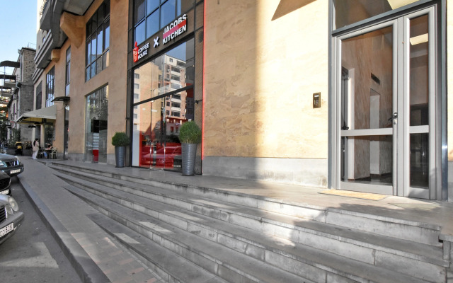 4-Komn. V Zdanii Bulvar Plaza, di644 Flat