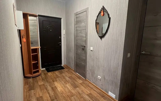 Ryadom s parkom Flat