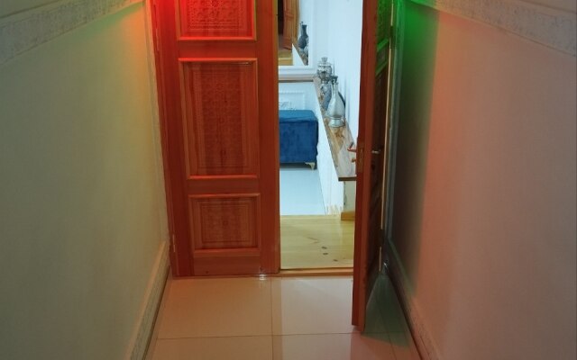 Parvina Hotel