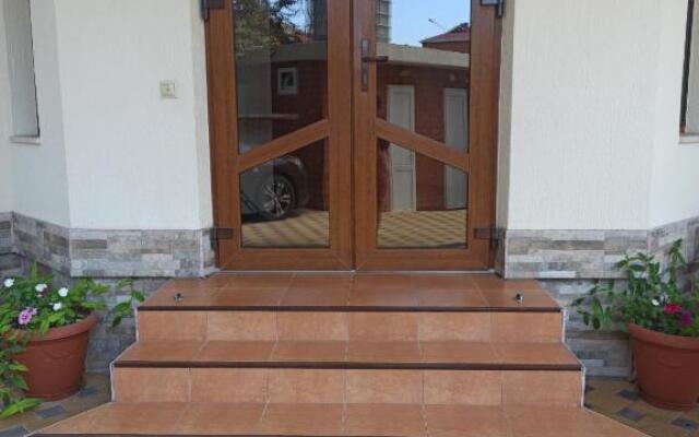 Nomera V Tsentre Goroda Private Home