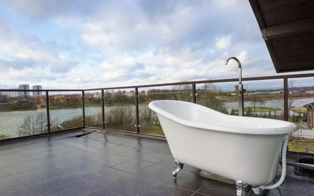 Hugge on the Lake Spa Hotel