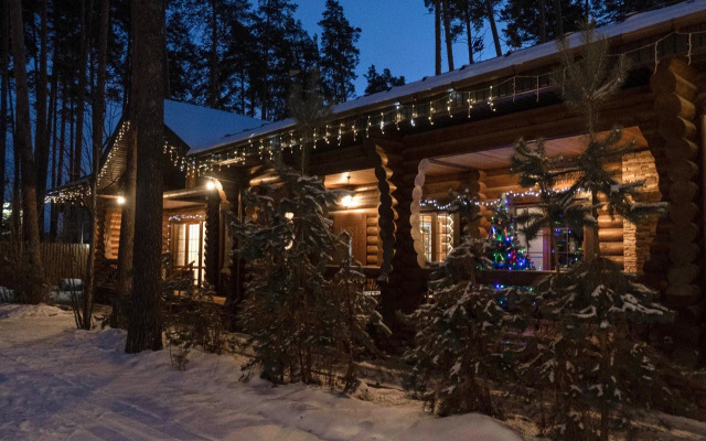 Частный Дом Избушка в Соснах с Бассейном и Хамамом