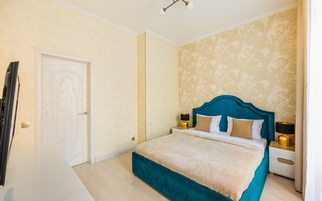 Lyuks U Krestovskogo Ostrova Apartments