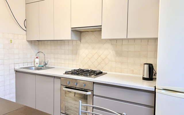 Na Dekabristov Flat
