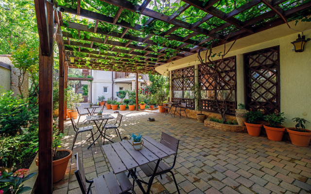 Loris Guest House