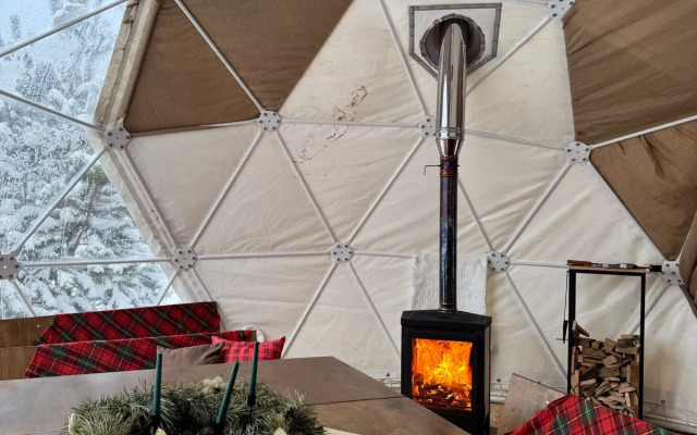 Глэмпинг Мандала Кумба