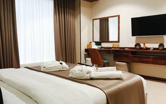 Violet Hotel