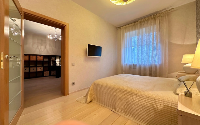 V Poselke Pesochny Flat