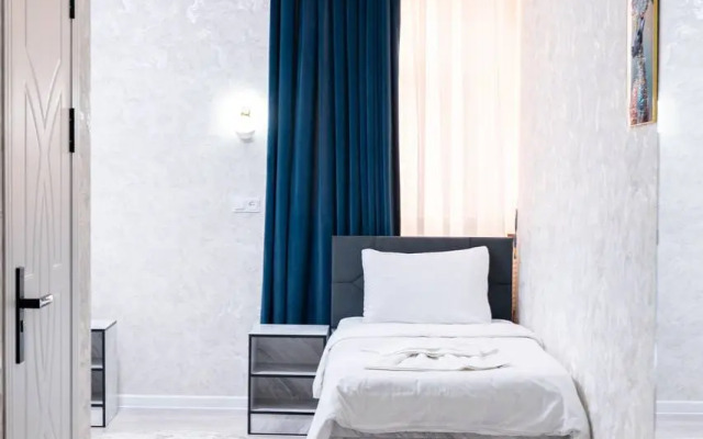 Hotel Status Inn