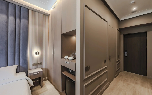 Lenina 217a S Basseynom 1 Apartments