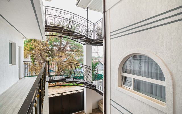 Marta Guest House