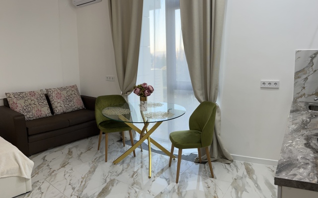 S Basseynom ZHK Metropol Apartments