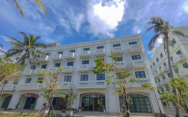 Alisa Phu Quoc Hotel