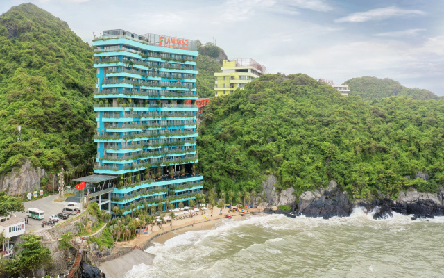 Flamingo Cat Ba Sea & Sand Resort – Outside – Haiphong