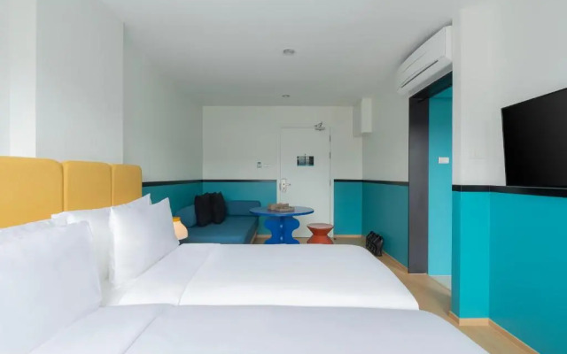 Отель The Grass Serviced Suites