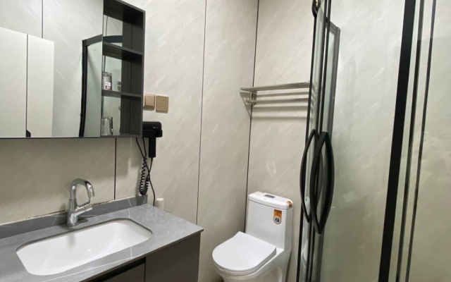 Отель Holiday Hotel