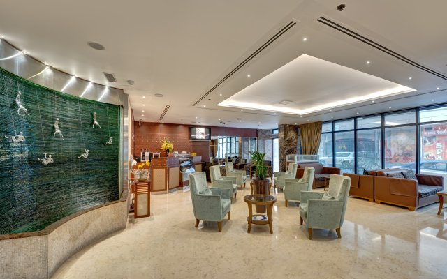 Отель Golden Tulip Al Barsha