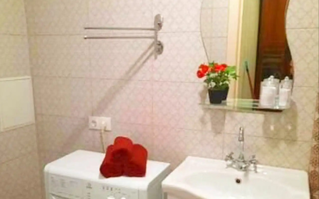 Квартира уютная с диваном Pogostim