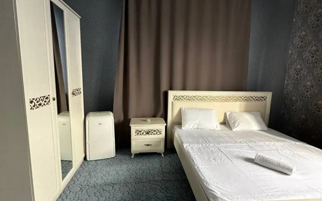 Mazhor Hotel