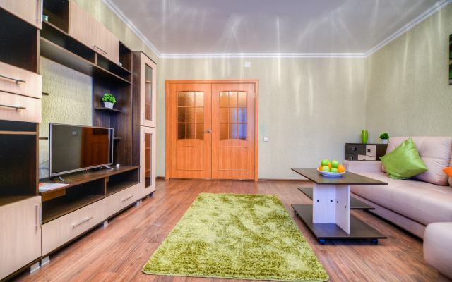 5 Zvezd Vozle Ledovoj Arenyi Traktor Apartments