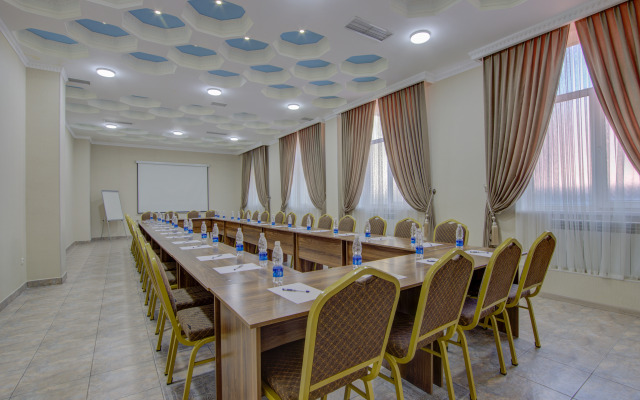 Shah Palace Hotel