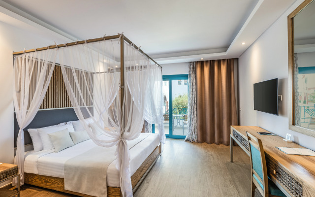 SUNRISE Garden Beach Resort