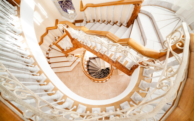 Замок Anstar House Vatutinki