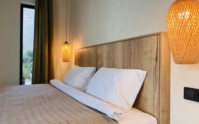 Little Palm Hotel