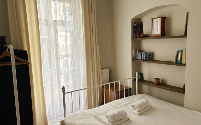 3 Bedroom with Local Charm in Galata Apartments