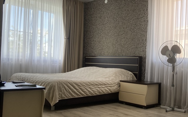 Na Ploschadi Lenina Apartments