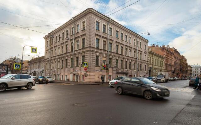 Gosti Lyubyat Na Zvenigorodskoy Flat