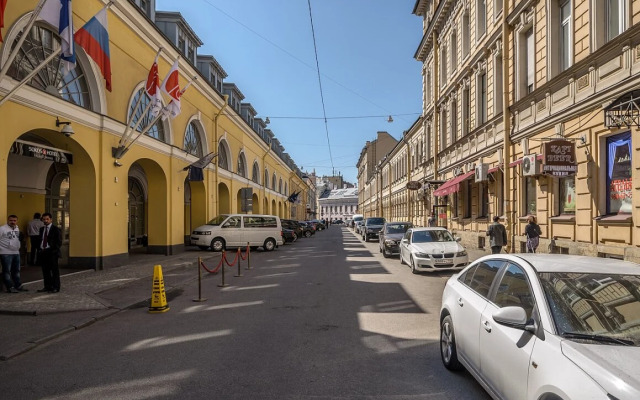 Sergeew Apartments Delyuks Dom Muzey Kuindzhi s parkingom Apartments