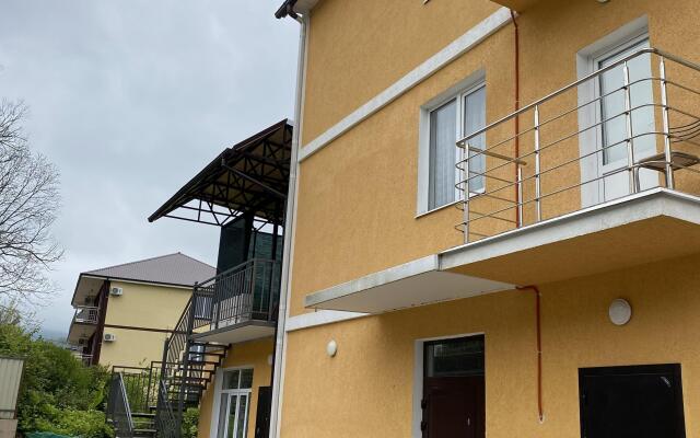 Гостиница Гостевой дом Рыжий Кот в Сочи отзывы, цены и фото номеров - забронировать гостиницу Гостевой дом Рыжий Кот онлайн