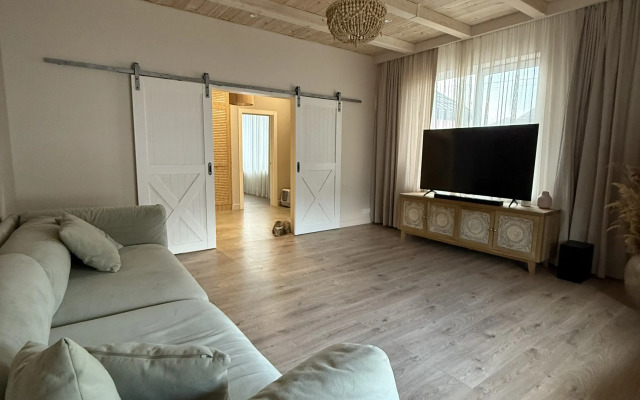 Dizaynerskiy v Yessentukakh v Tikhom Rayone Private House