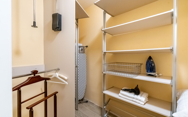 SutkiLive u m.Ekektrosila Apartments