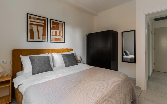 Blueground at Nahalat Bynamin ID07 Apartments