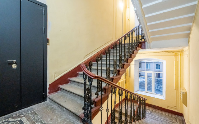 Квартира 2 Ночи на улице Жуковского 28