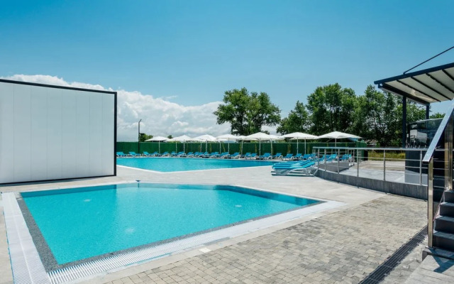 Отель Солнце и море