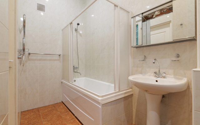 Апартаменты у Дворцовой площади DereMRents ДереМРентс