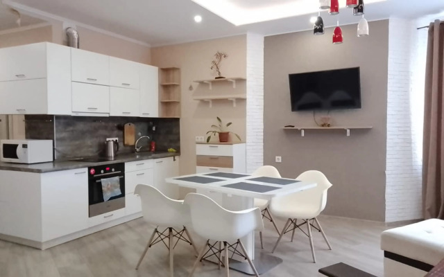 Апартаменты on Oktyabrskaya street