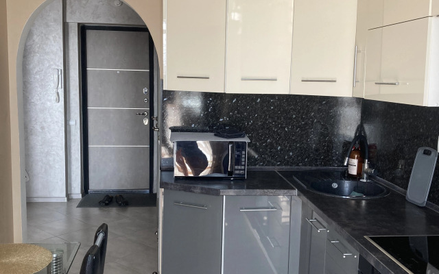 Uyutnaya Na Beregu Morya Flat