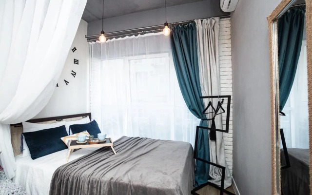 Na Krymskoy 89 Loft Flat