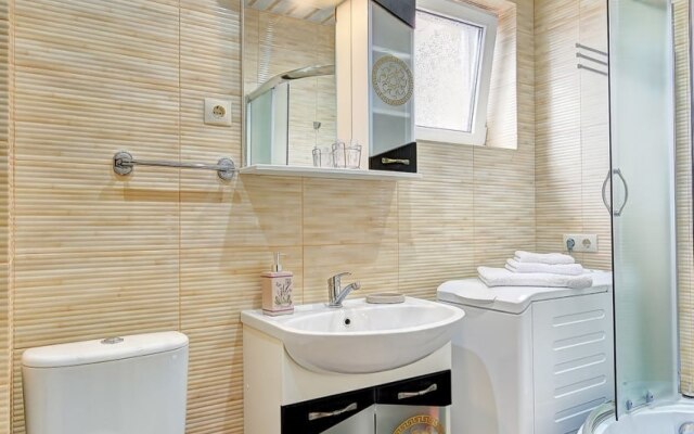 Dvukhkomnatnye V Taunkhause S Garazhom Mikrorayon Kudepsta Apartments