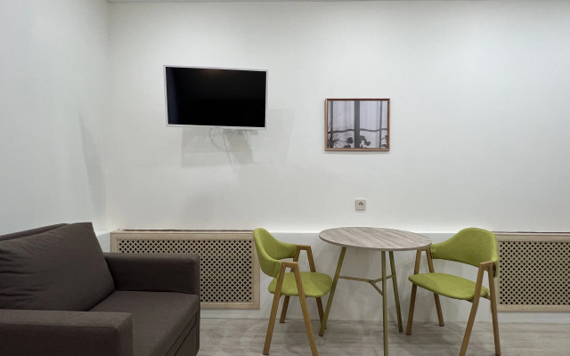 Uyutnaya Studiya v Samom Tsentre Flat