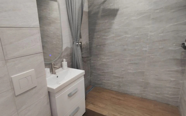 Новая комфортная студия в 5 минутах ходьбы от Храма