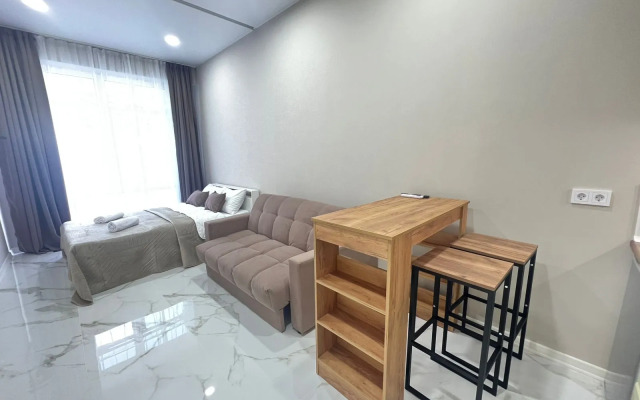 Uyutnaya Studiya So Svoim Otdelnym Vkhodom S Bassenom Apartments