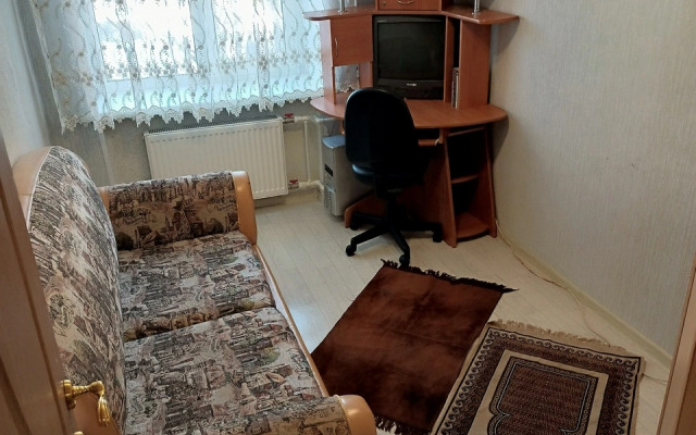 Na Prospekte Yamasheva 30 Flat